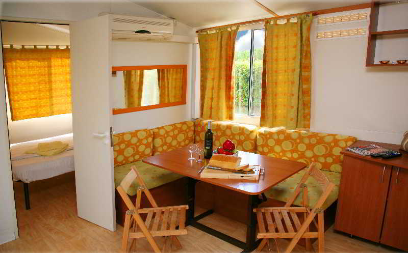 Camp Dole Zivogosce Hotel Podgora Exterior photo